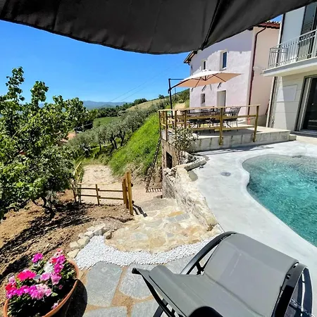 Ipnotica - Panoramic Views Exquisite Pool - Sleeps 7 - Very Stylish San Gregorio (Perugia)