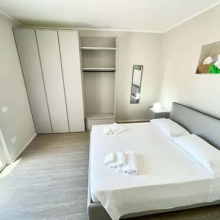 Ipnotica - Panoramic Views Exquisite Pool - Sleeps 7 - Very Stylish Villa *