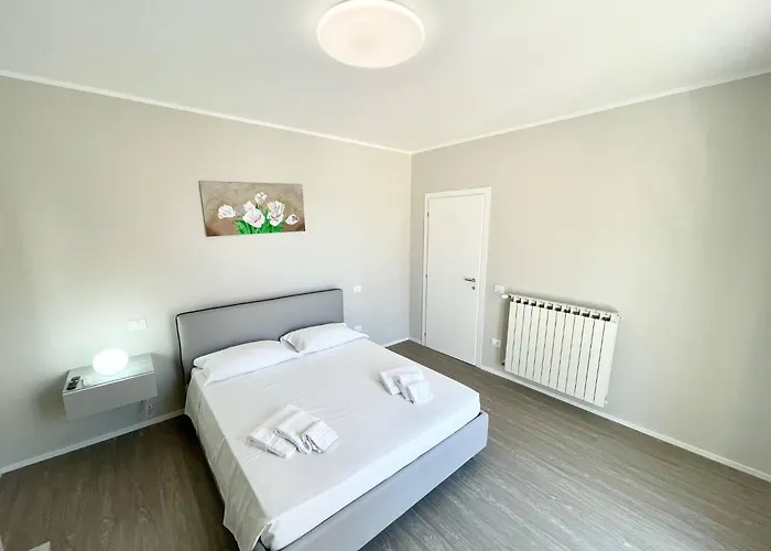 Ipnotica - Panoramic Views Exquisite Pool - Sleeps 7 - Very Stylish Villa *