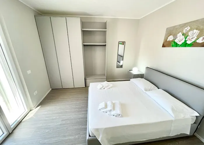 Ipnotica - Panoramic Views Exquisite Pool - Sleeps 7 - Very Stylish Villa *