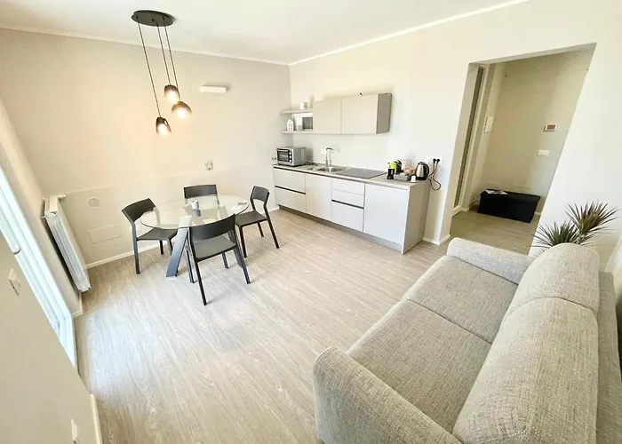 Ipnotica - Panoramic Views Exquisite Pool - Sleeps 7 - Very Stylish Villa